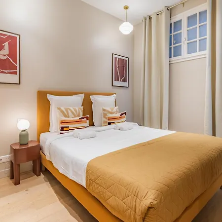 Large 4-room Air-conditioned With Patio In Appartamento *