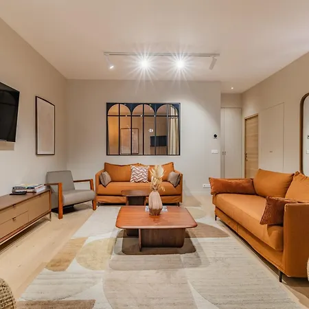 Large 4-room Air-conditioned With Patio In Appartamento *